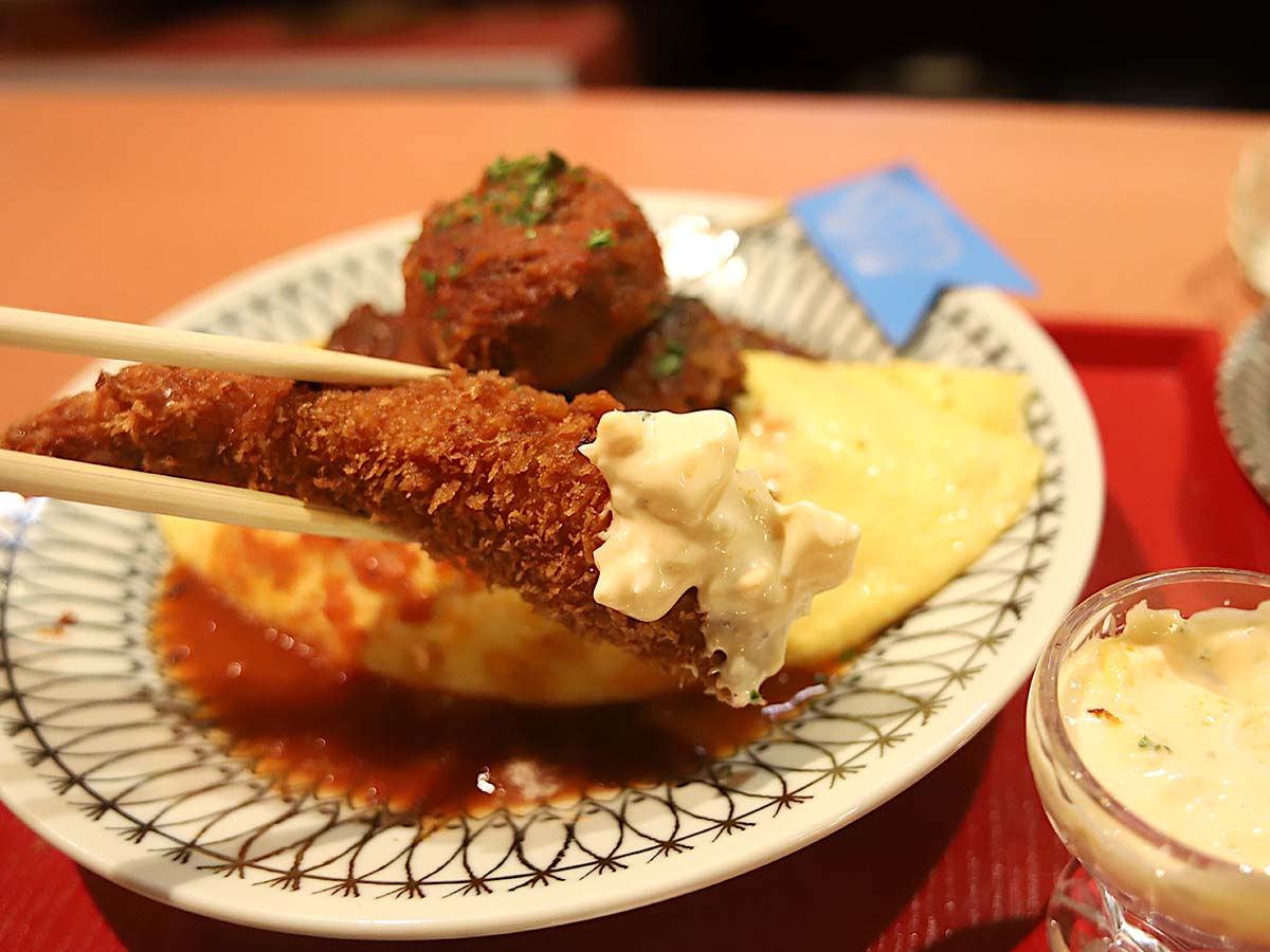 実はエビフライのおいしいお店としても有名