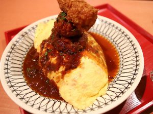 オムライスソースも2種類と隙のない豊中プリンス