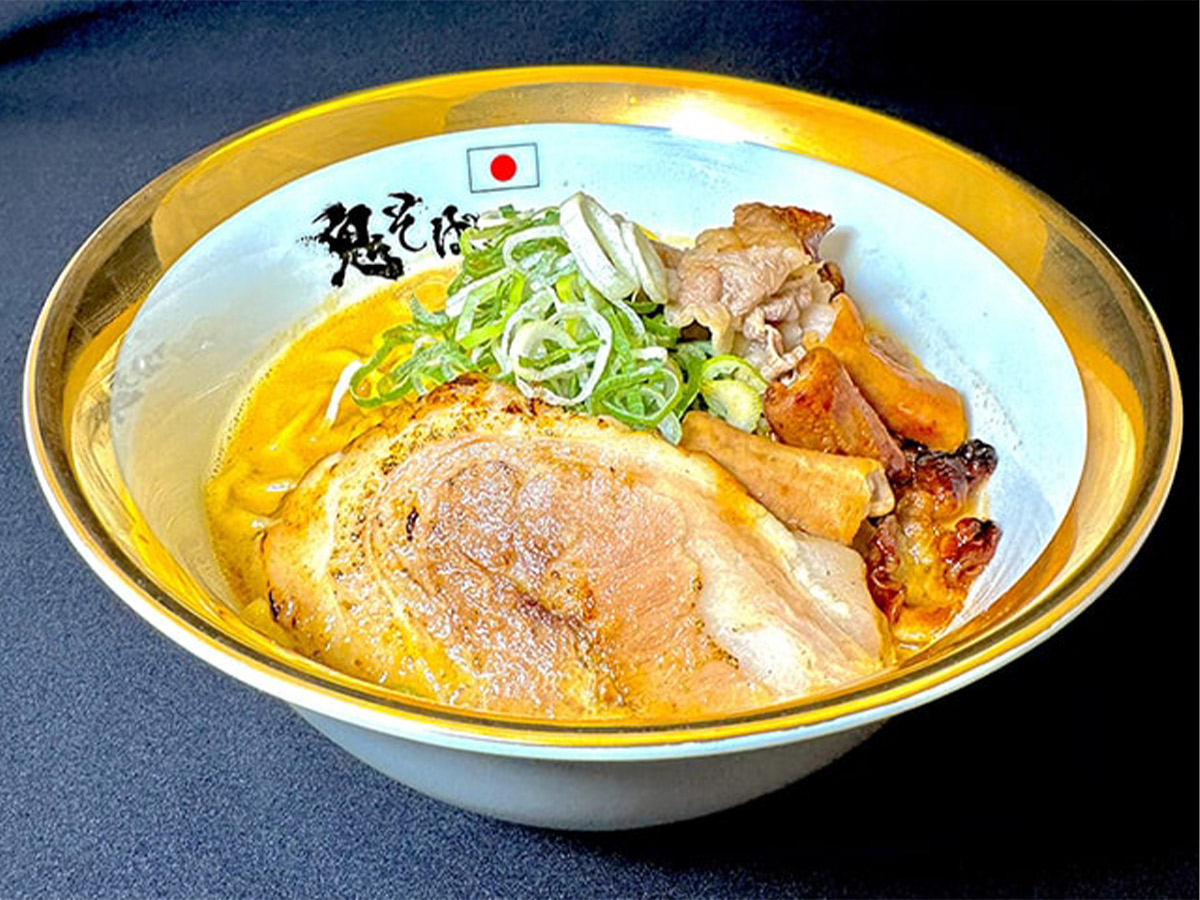 『鬼そば 藤谷』の「松坂牛の煮込み濃厚味噌ラーメン~春の旬素材スープ~」