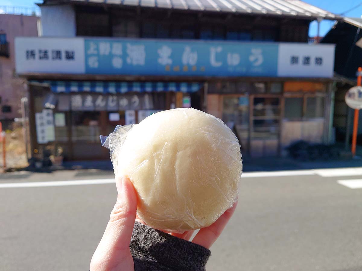 まんじゅうの大きさは3店舗中1番
