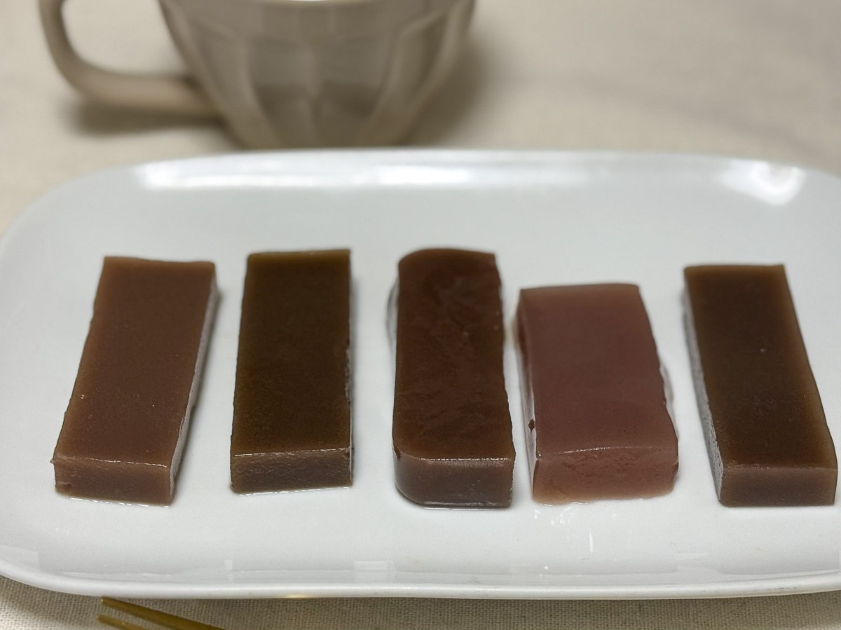 小豆の割合や厚みなども各商品それぞれ違う[食楽web]