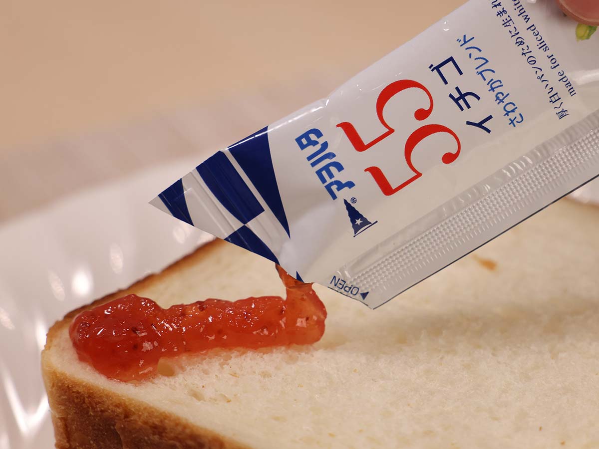 便利なスティック（個食）タイプが新発売　※イチゴ（さわやかブレンド/濃厚ブレンド）、オレンジママレード、ワイルドブルーベリーでの展開