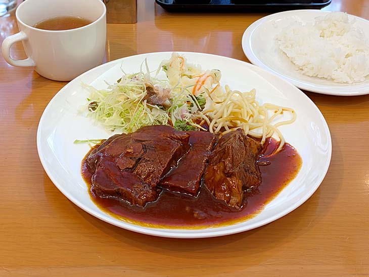 「牛タンシチュー」1200円