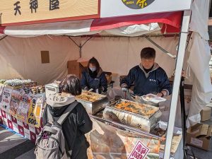 「ファミリーおでんゾーン」の屋台 [食楽web]