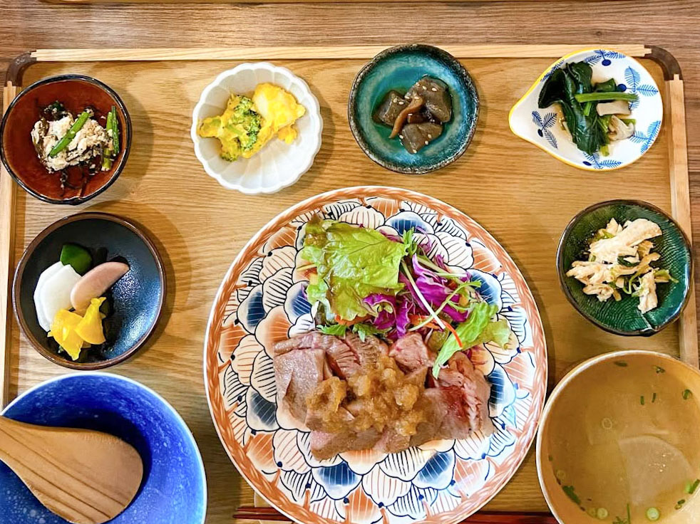 予約必須の土鍋ご飯の店『食堂おわん』（福岡・祇園）で人生最高の誕生日を過ごしてきた