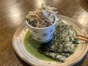 そばちょこに入った「じゃこマヨ」