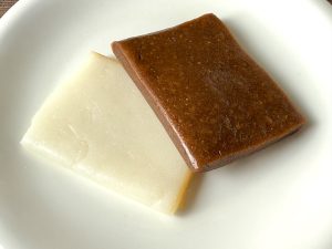生せんべいは、勉強や仕事に集中したい時などの糖分補給にも最適