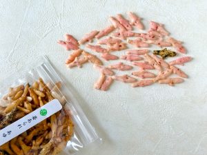 「ぷちスタンド あゆ / 50g」（480円）。思わず「スイミー」を再現