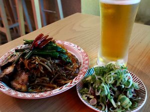 手ごろな価格の料理がおいしすぎて、気づけばお腹いっぱいです