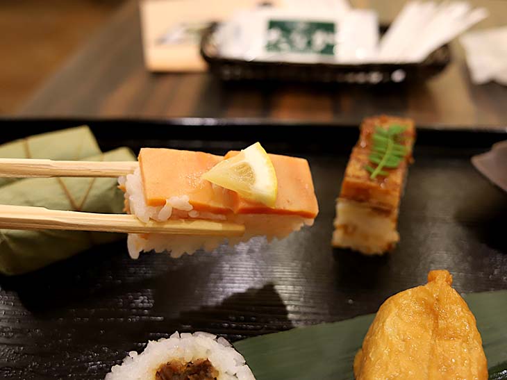あらかるとのバラエティの幅も広がる「べにとろすし」 [食楽web]