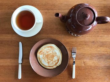 おいしいパンケーキを焼くために。『マリールゥ』のパンケーキミックスと鉄打ち出しフライパン