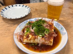 敬愛する居酒屋探訪家の“太田和彦”さんが“日本三大居酒屋湯豆腐”と認める一月家の名物「湯豆腐」
