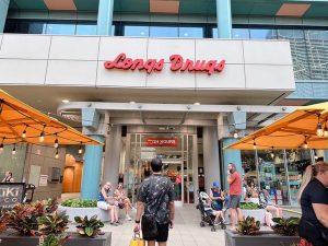 いつも多くの人で賑わうワイキキ店