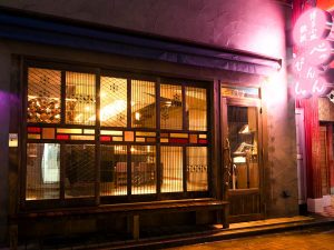 新宿で鉄板焼きを気軽に！『博多小皿鉄板べっぴんしゃん』の魅力とは？