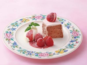 サバティーニの「苺のシフォンケーキ」1300円（税込）