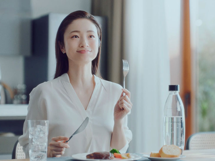 「炭酸水」「イノシトール」「豆乳」のチカラで女性の美と健康をサポート！内側からキレイになる3つの毎日習慣とは？