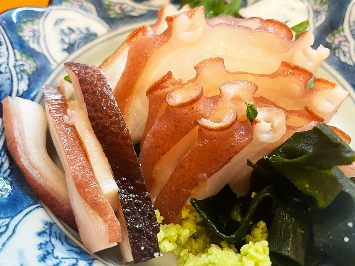 軽めに湯通しされたたこ刺し。『第二力酒蔵』の技を感じる一品