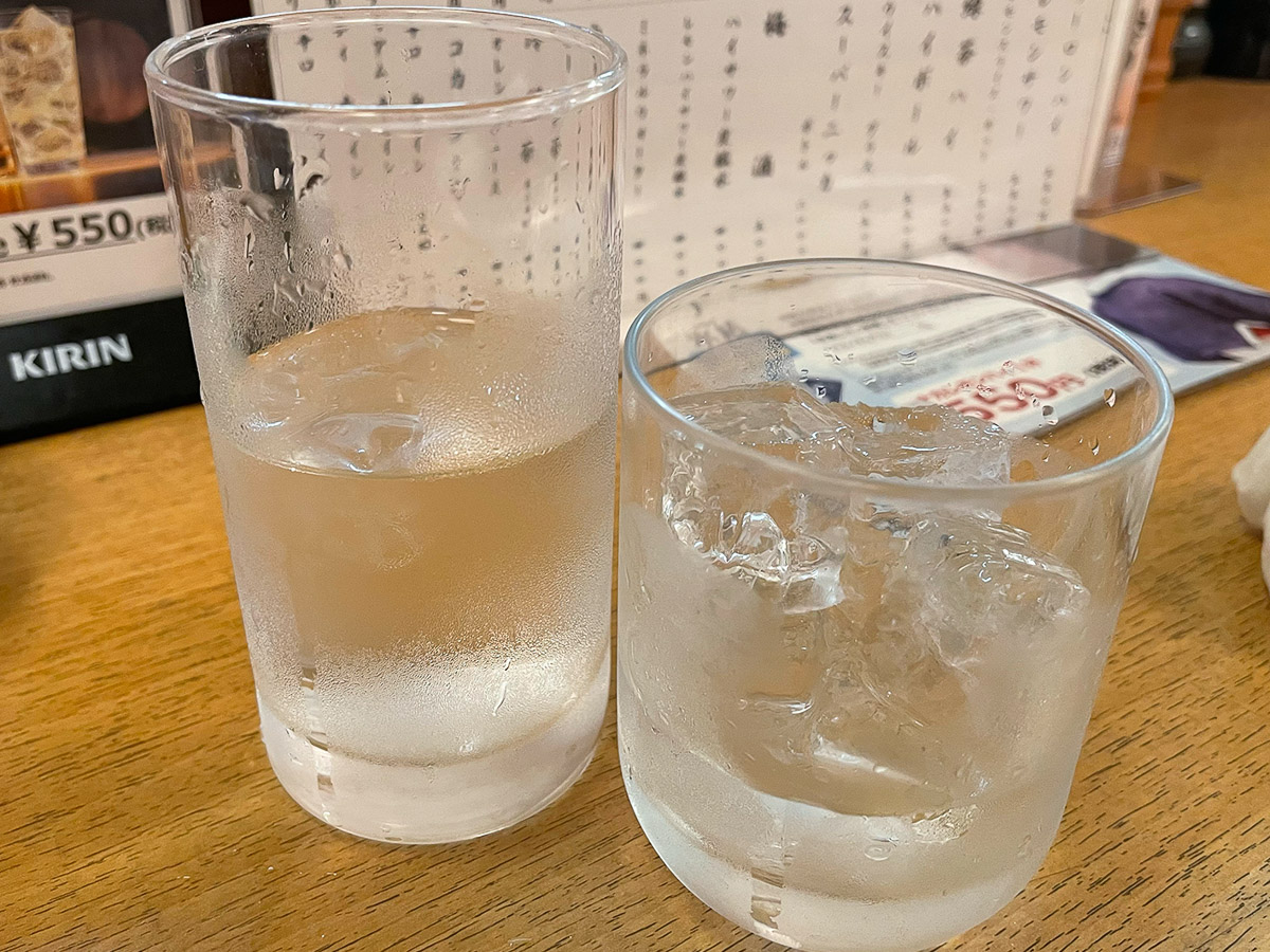 この日は都合麦焼酎ロックを4杯いただきました