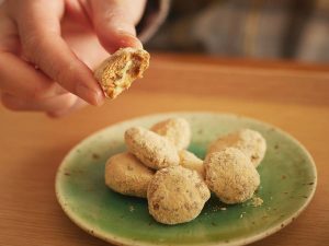 【おやつレシピ】お茶請けやおもたせにも。美肌効果も期待できる「きな粉くるみ」