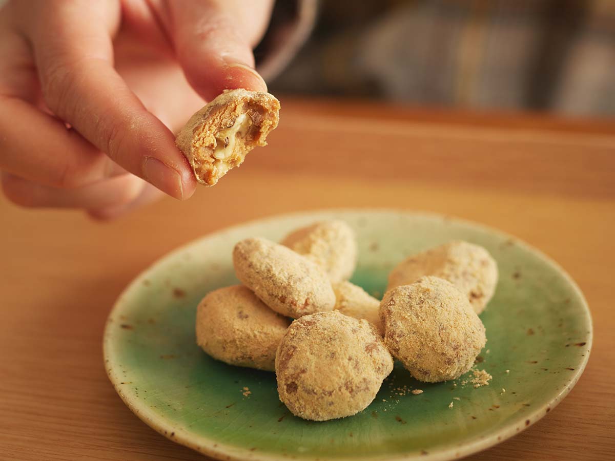 【おやつレシピ】お茶請けやおもたせにも。美肌効果も期待できる「きな粉くるみ」