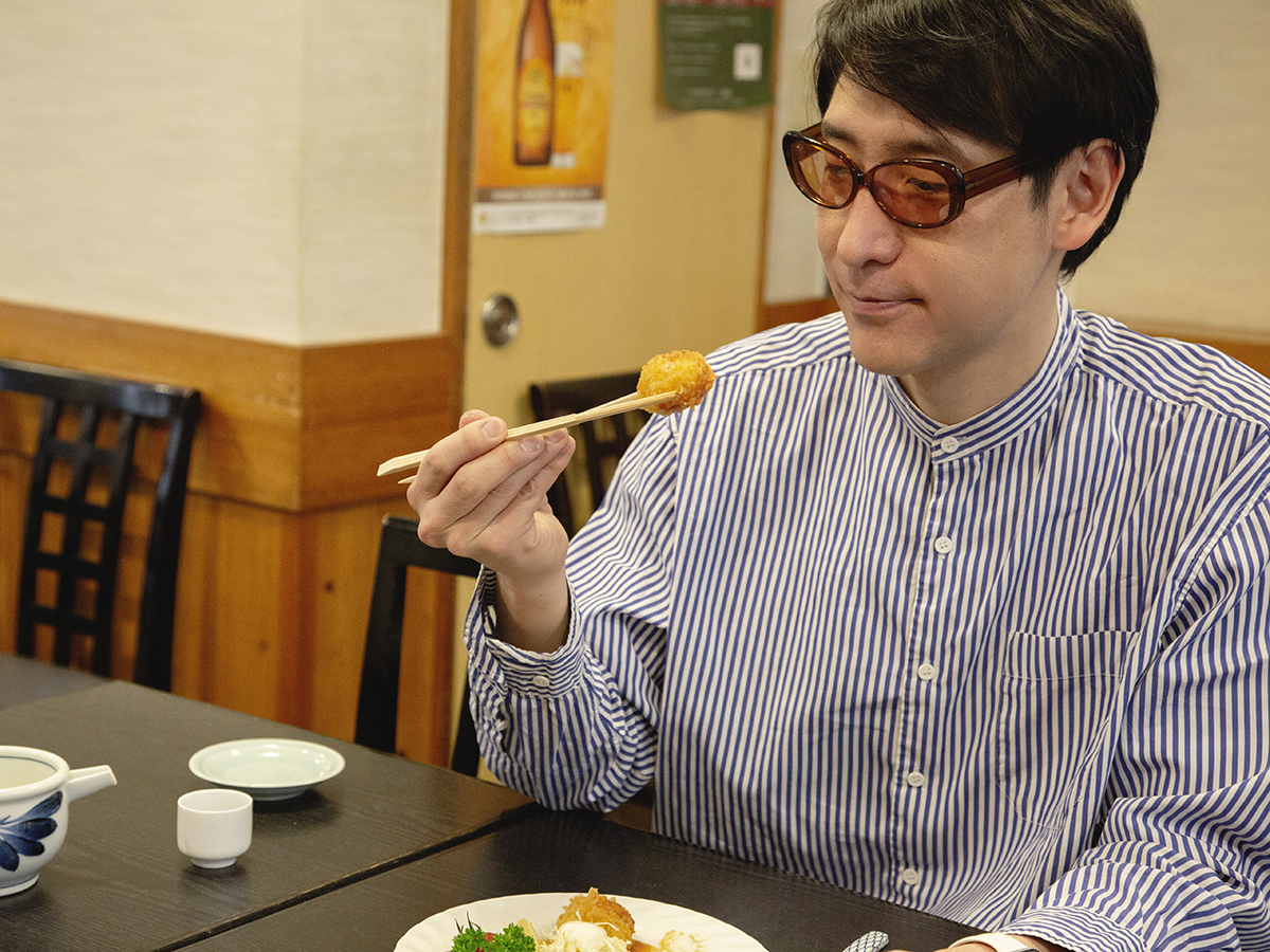 蟹肉たっぷりのコロッケがまた酒を呼ぶ