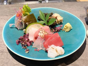 富山旅のランチやディナーに。星付き寿司店『鮨人』の姉妹店はモダンな立ち食いスタイル
