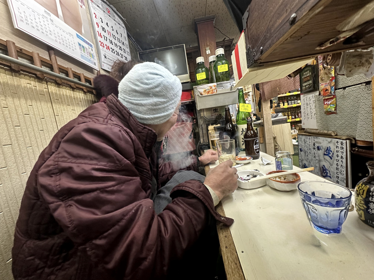 郷ひろみよりは俺は若いというお客様。意味不明です