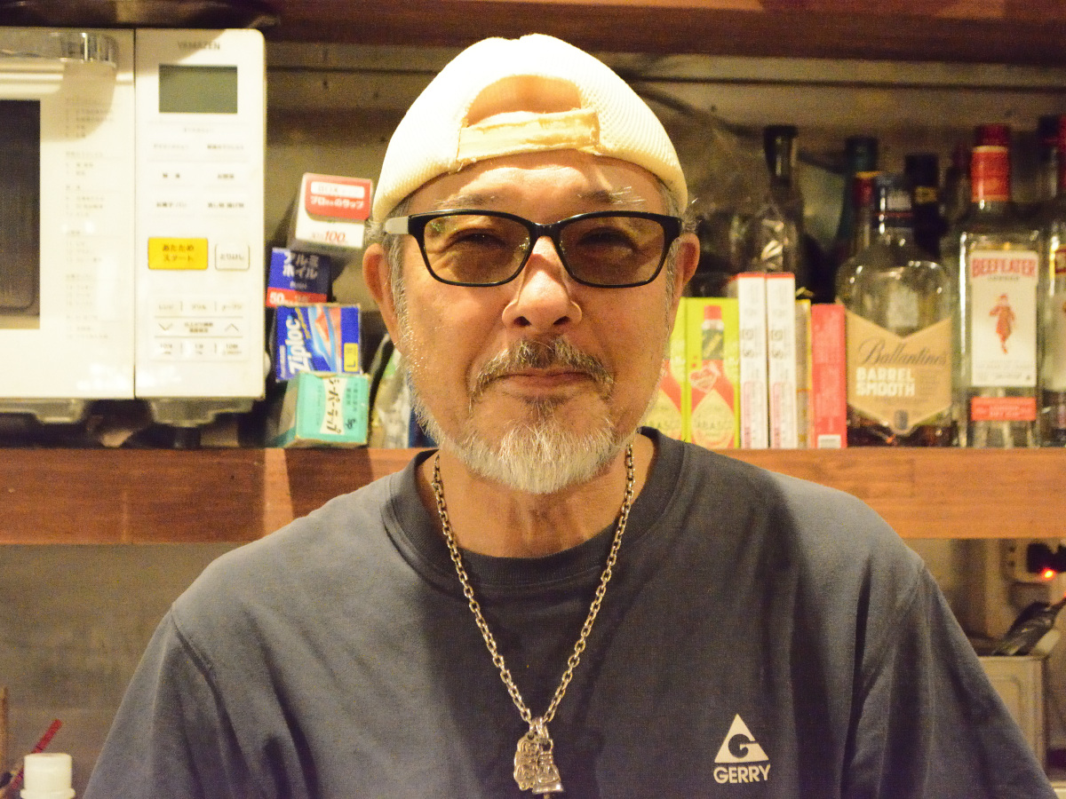 『タベルナ Quale(クアーレ)』の、直(なお)さん。柔和な表情が大人の余裕を感じさせます。趣味は釣り