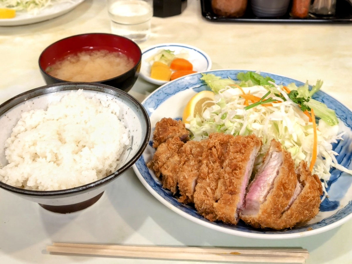 「ロースかつ定食」