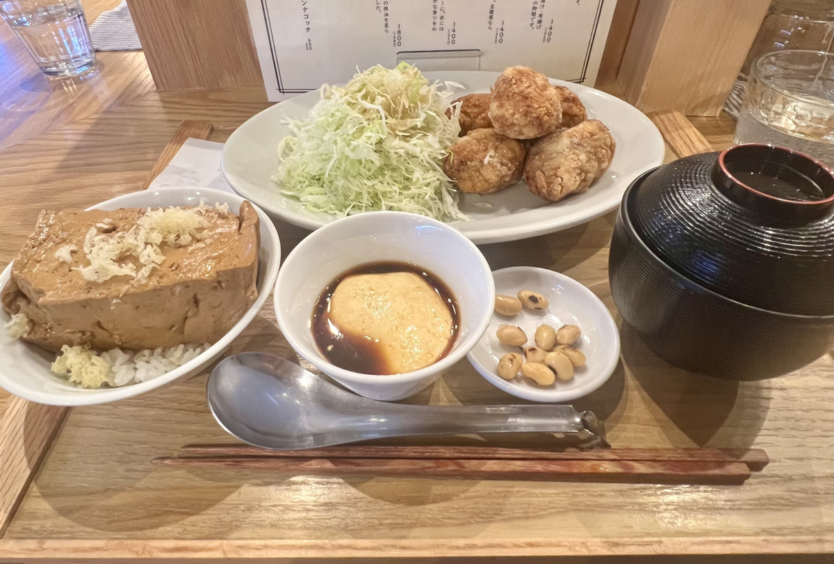 「豆腐めし」