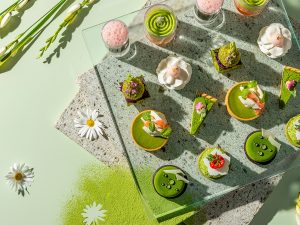 コンラッド東京「抹茶アフタヌーンティー“ハーモニー”」の「スタンダードアフタヌーンティー」平日 7900円／土日祝 8500円（税・サ料込）