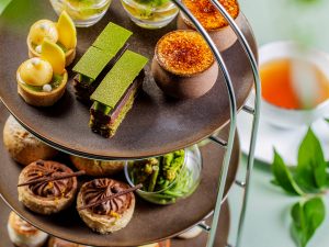 「抹茶とチョコレートのアフタヌーンティー」8900円（税・サ料込）
