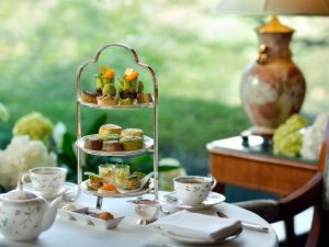 「宇治茶アフタヌーンティー with 辻利兵衛本店」web予約：7500円／電話予約：8500円（共に税込・サ料15％別途）