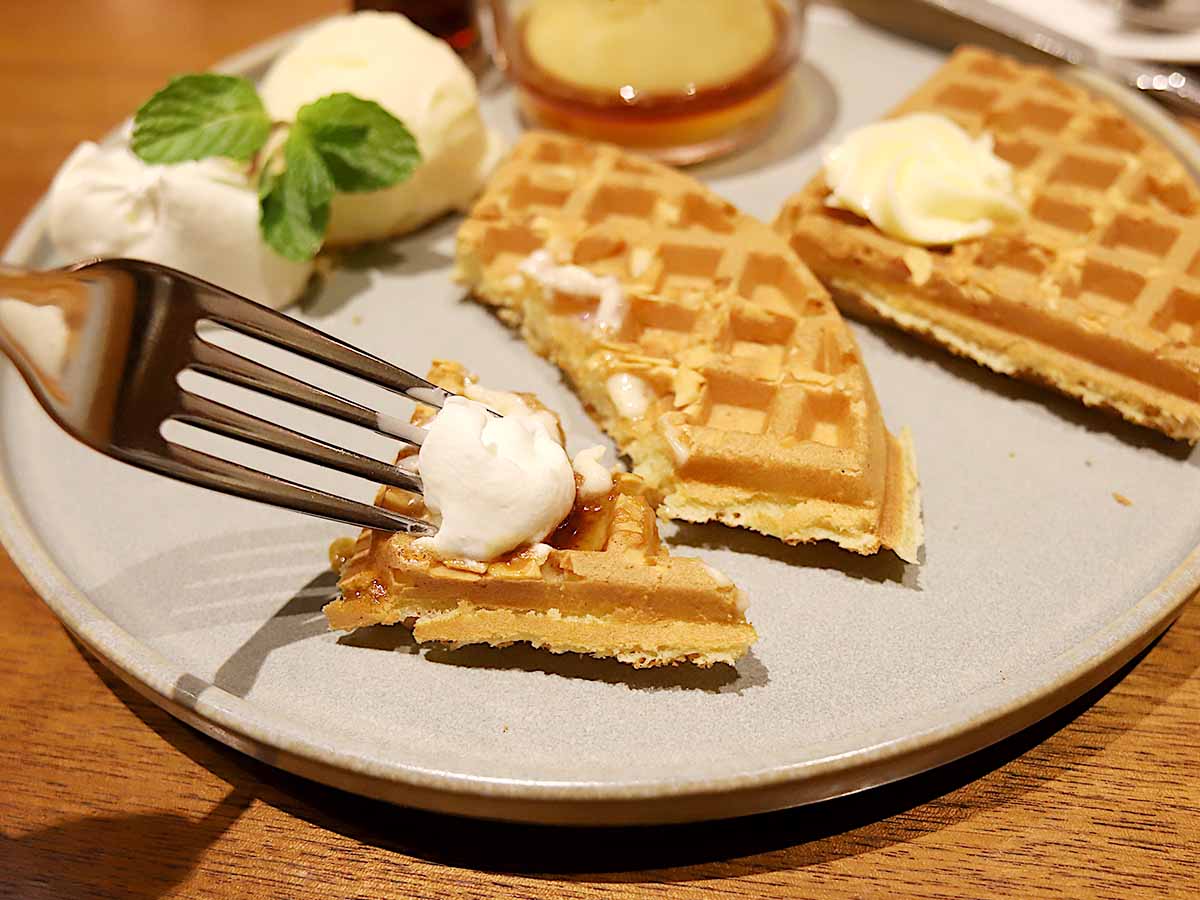 モロゾフといえばプリンが有名ですがワッフルも絶品