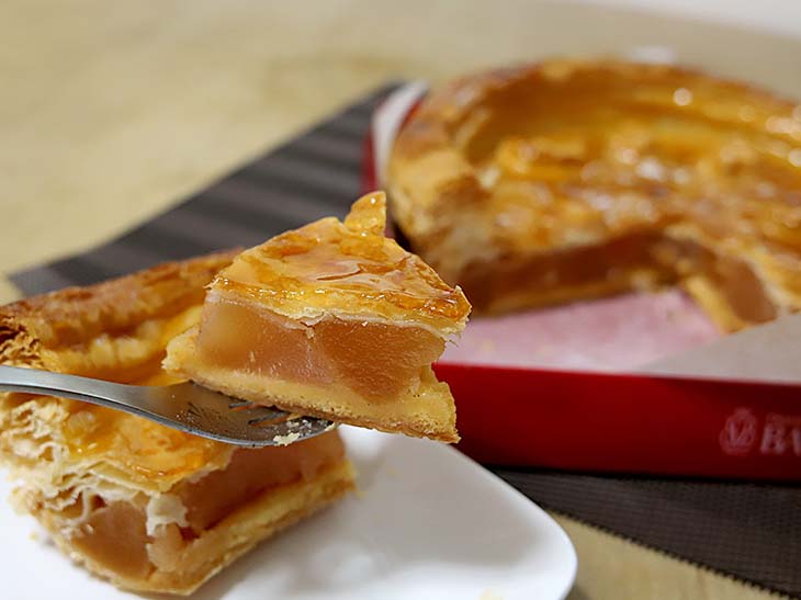 甘酸っぱさも食感もボリュームも全部が抜群のアップルパイ