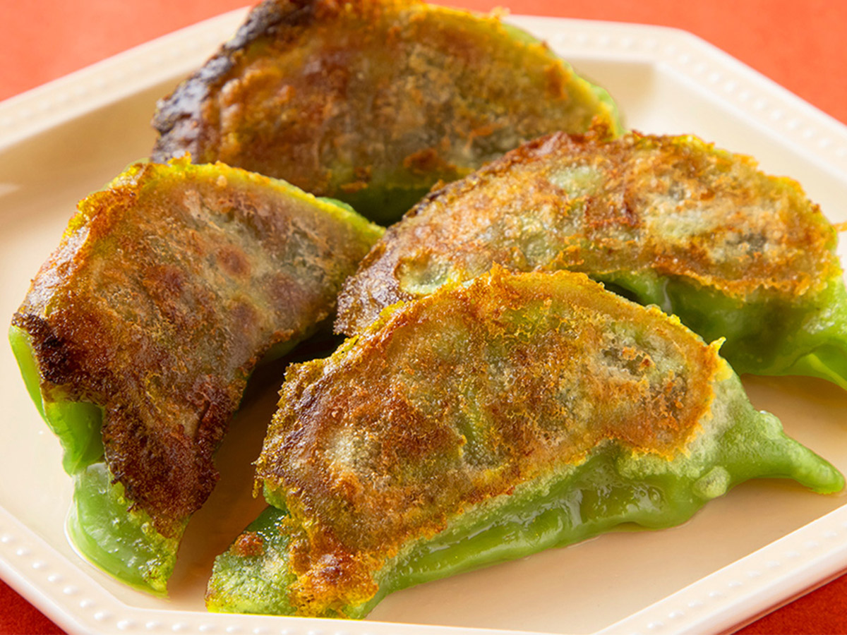 「ラムとクミンのスパイス餃子」各700円