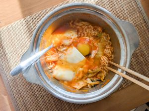 汚れもするっと落ちるので、キムチやカレーなどにもガンガン使えます