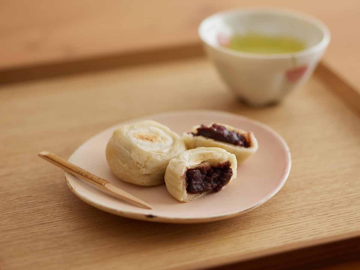 【おやつレシピ】サクッ、もちもち。白玉粉と豆腐で作るしみじみ「焼き大福」の作り方