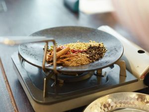 本場仕様のフライパンを使って [食楽web]