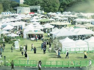 最寄りの立川駅から一番近い「みどりの文化ゾーン　ゆめひろば」での開催