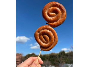 屋外イベントにビール、とくれば欠かせない焼き立てソーセージ