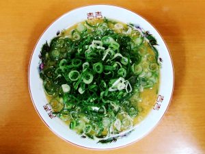 ラーメン官僚が太鼓判を押す、兵庫県の本当においしい店｜博多豚骨ラーメン竜ちゃん
