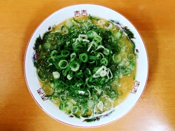 ラーメン官僚が太鼓判を押す、兵庫県の本当においしい店｜博多豚骨ラーメン竜ちゃん