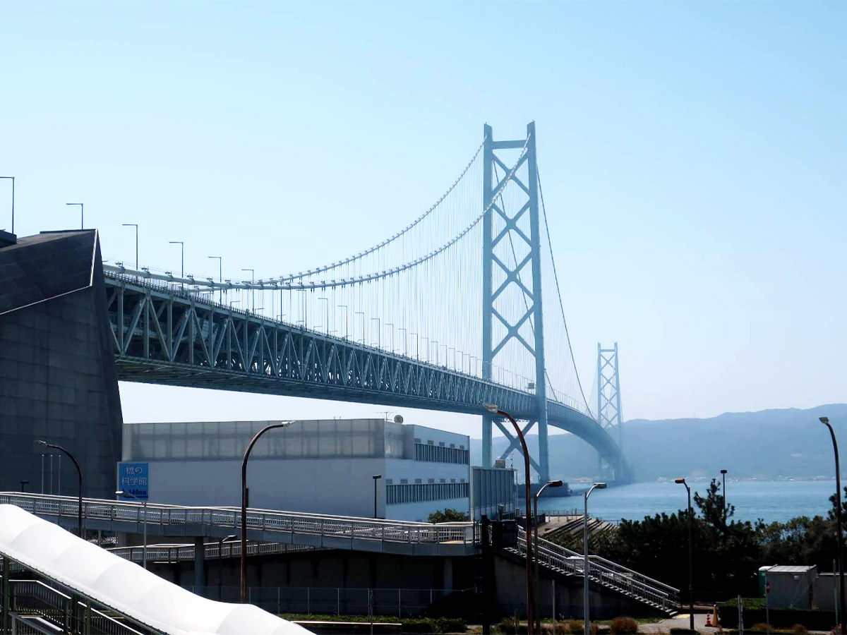 おなじみ、本州と淡路島を結ぶ明石海峡大橋