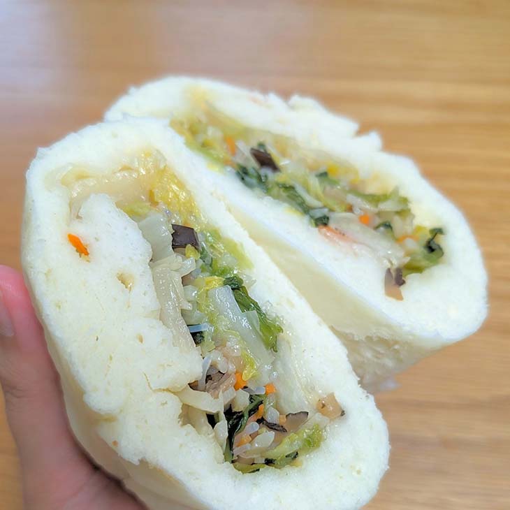 野菜たっぷり「野菜まん」