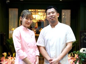左がオーナーシェフのエスター・シャムさん。右がヘッドシェフのエリック・チョン氏