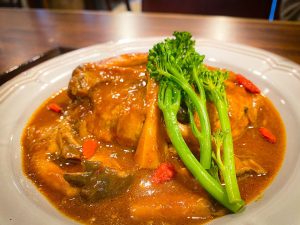 「薬膳煮込みハンバーグ」