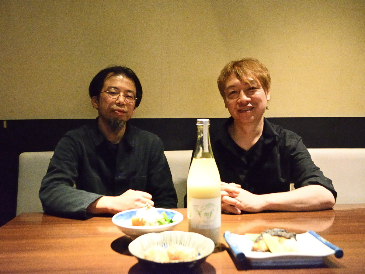 左・『地酒や たけくま酒店』元住吉店店長・佐藤さん 右・『日本酒×和食 和み酒房げん 川崎店』オーナー・松枝幸司さん