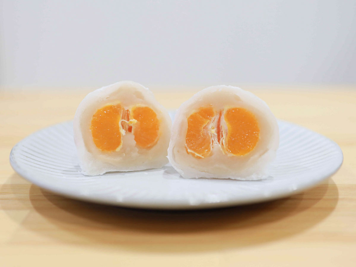 中に丸ごとみかんを発見！