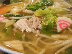 メニューを広げ、「大人気」と記されたタンメンを迷わず注文しました